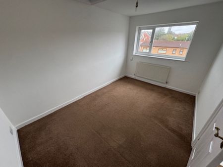 2 Bedroom Town House - Photo 4