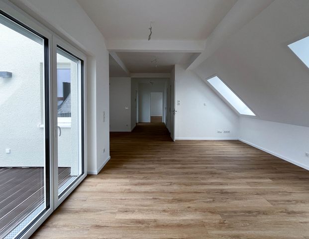 Neubau-Dachgeschosswohnungen mit Fahrstuhl - Photo 1