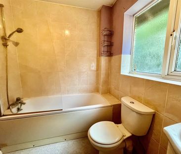 Campion Gardens, Chard, Somerset, TA20 - Photo 5