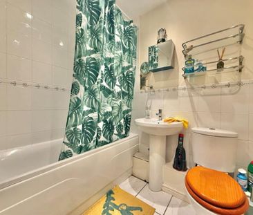 2 Bedroom Apartment To Let - Photo 6