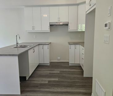 For Lease - 660 Colborne Street Unit# 10, Brantford, Ontario - Photo 6
