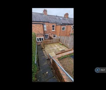 3 bedroom terraced house to rent - Photo 6