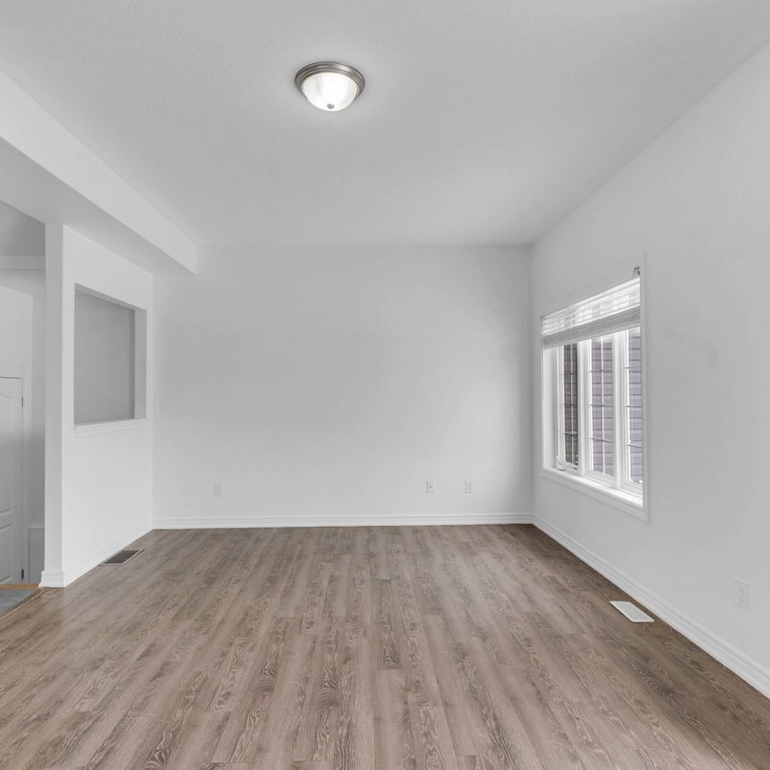 For Lease - 9 Isabella Drive, Orillia, Ontario - Photo 1