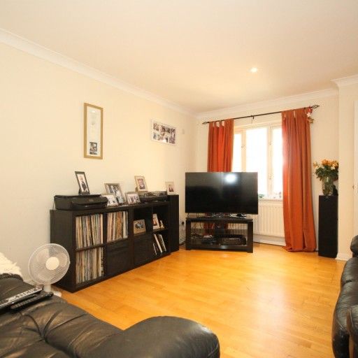 Knaphill, Woking - Photo 1