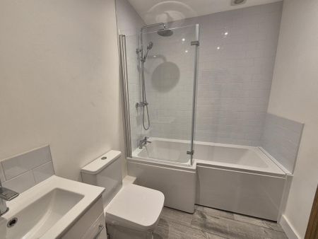 2 bedroom flat to rent - Photo 4