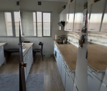Room in a shared apartment for rent in Costillares. - Foto 1