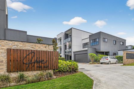 A TOWNHOME OF DISTINCTION AND STYLE - Photo 2