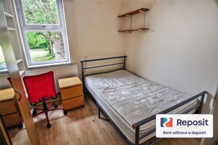 4 bedroom terraced house to rent - Photo 2