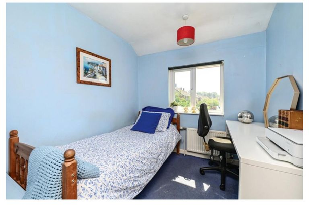 1 bedroom in a house share to rent - Photo 1