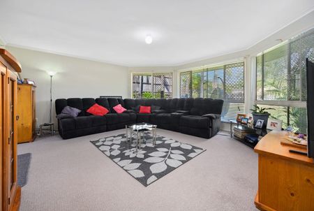 19 Greenacre Drive, Parkwood QLD 4214 - House For Rent | Domain - Photo 3