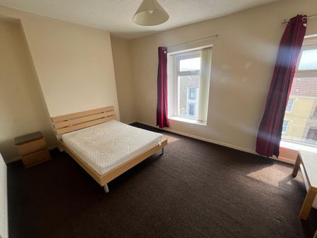 Kinley Street, St Thomas, Swansea SA1 8HE - Photo 3