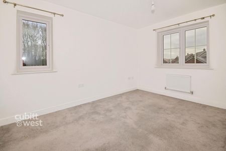 3 bedroom semi-detached house to rent - Photo 4