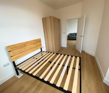 4 bedroom apartment to rent - Photo 2