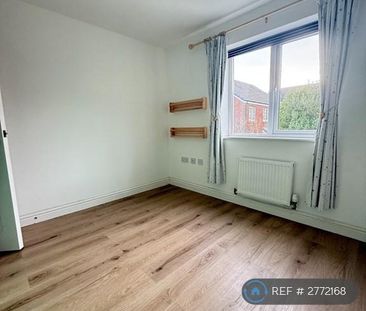 4 bedroom semi-detached house to rent - Photo 6