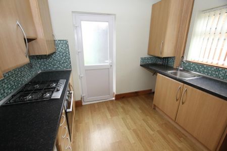 3 bedroom end of terrace house to rent - Photo 5