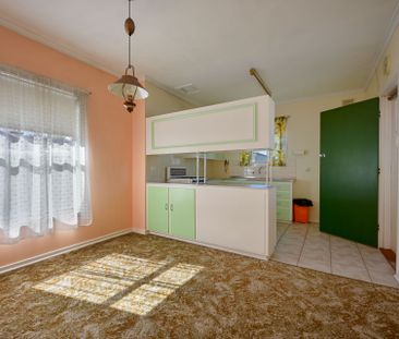 3 BEDROOM HOME WITH SHED - Photo 5