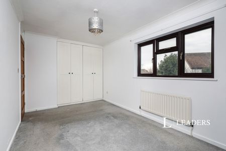 3 bedroom house to rent Hadlow Avenue, Eastbourne, BN23 - Photo 3