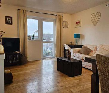 1 bedroom in a flat share to rent - Photo 1