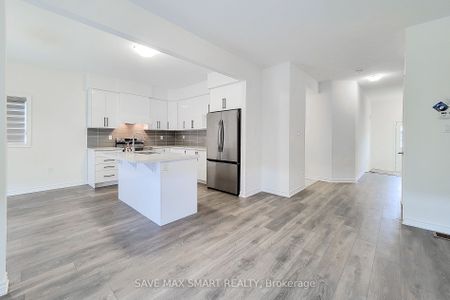 Detached Home For Lease | X8117074 - Photo 3