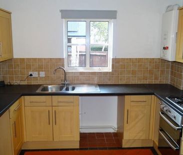 3 bedroom terraced house to rent - Photo 5
