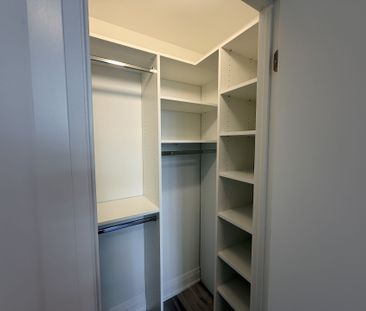 For Lease - 3250 Carding Mill Trail Unit# 220, Oakville, Ontario - Photo 1