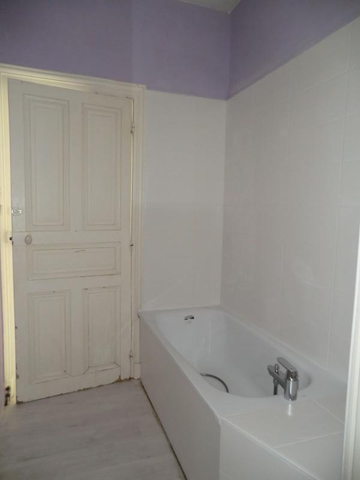 Location Appartement 4 pièces 88m² CHALON SUR SAONE 71100 - Photo 5
