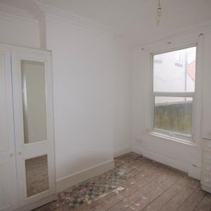 1 bedroom ground floor flat to rent - Photo 2