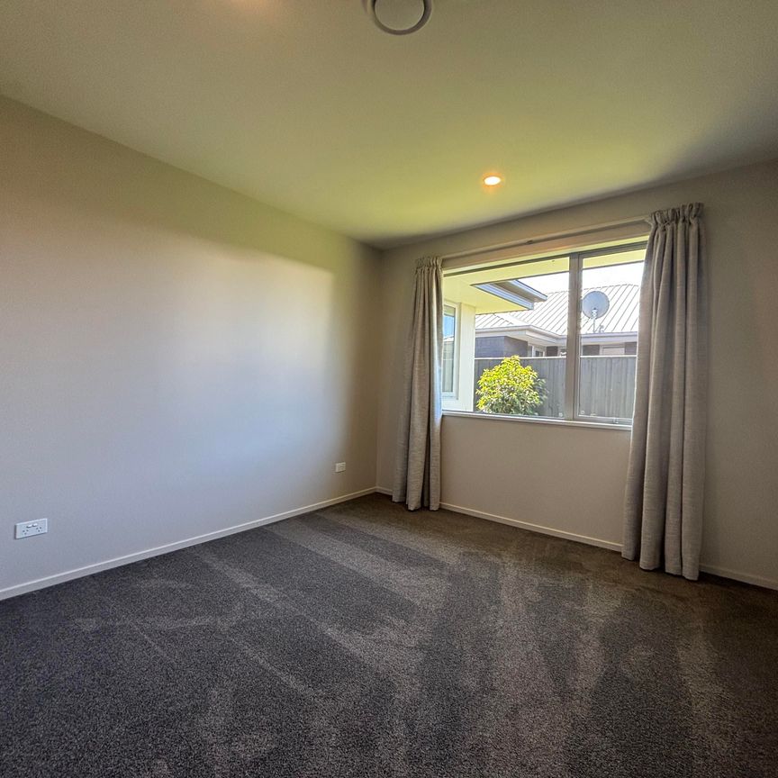 74 Sutherlands Road - Photo 1