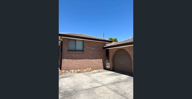 LOW MAINTENANCE & EXTRA SPACIOUS - Photo 1