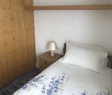 HOUSESHARE – Beautiful 7-bedroom detached house – Ryde Central - Photo 4