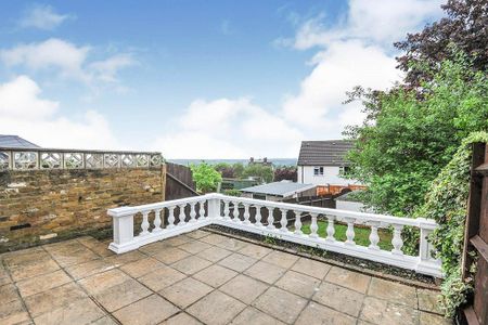 3 bedroom terraced house to rent - Photo 4