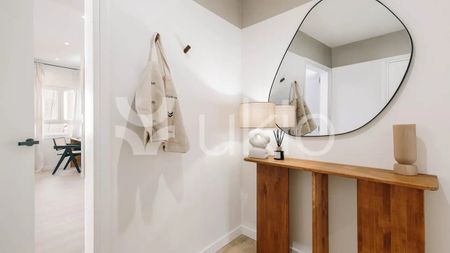 Barcelona Capital, Catalonia 08017 - Photo 5