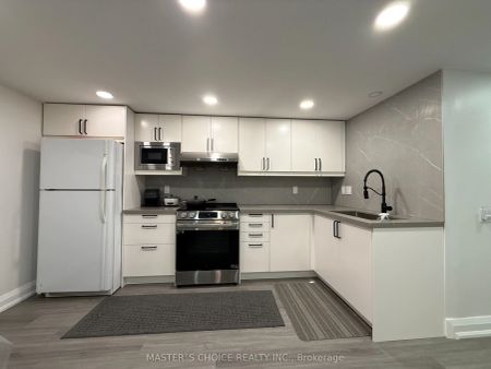 92 Loganberry Crescent #Bsmt - Photo 3