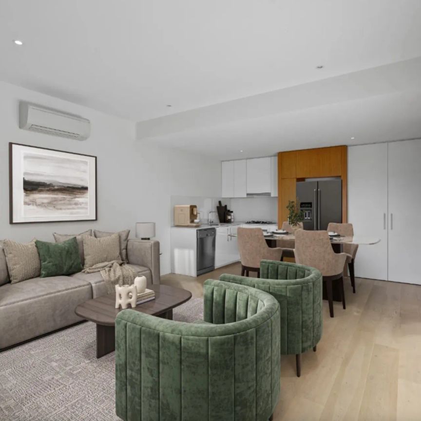 Bright Apartment in Great Location! - Photo 1