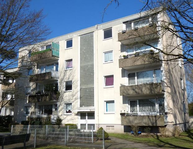 Ideale Erdgeschoss-Wohnung mit Balkon *wird demnächst modernisiert* - Photo 1