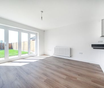 Upton hall crescent - Photo 3