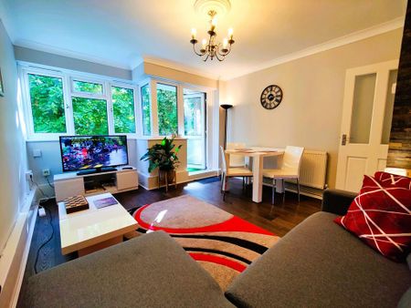 3 bedroom flat to rent - Photo 3