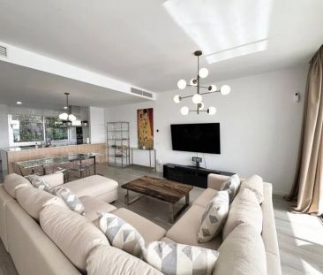 Alquiler de chalet pareado en Calle Islas Caimán - Photo 6