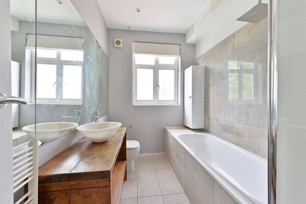 3 bedroom terraced house to rent - Photo 1