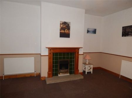 2 Bed - Norwood Road, Birkby, Huddersfield - Photo 2