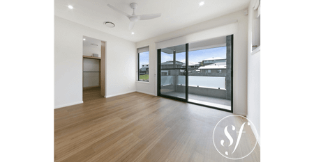 Luxurious Family Home Awaits you! - Photo 3