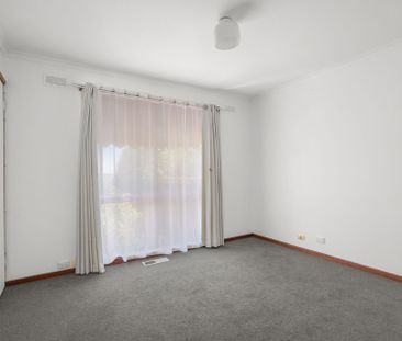 8 Heales Street, Mount Pleasant - Photo 2