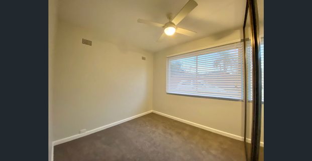 Modern, Sunlit Ground Floor Unit Close to All - Photo 1