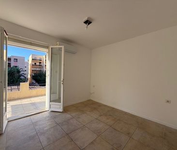 Location Appartement 2 pièces 33m² LE LAVANDOU 83980 - Photo 1