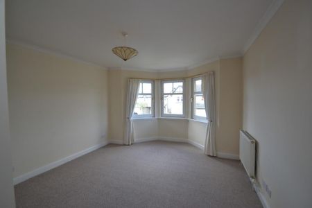 4 bedroom detached house to rent - Photo 4