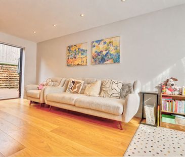 4 Bedroom Semi Detached House To Rent - Photo 1