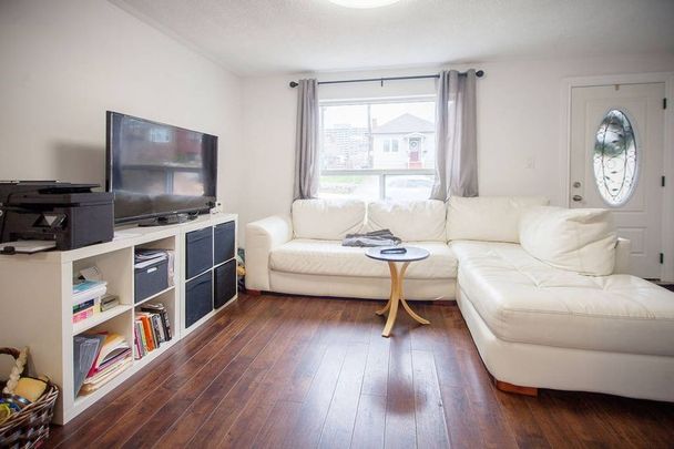 For Lease - 9 Keywest Avenue Unit# Upper, Toronto, Ontario - Photo 1