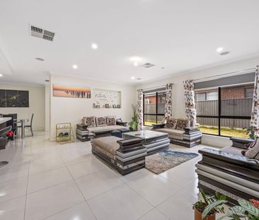 Large Executive Home In Established Estate! - Photo 5