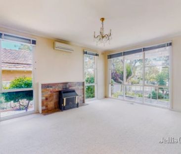 3 Bed, 2 Bath - Photo 2