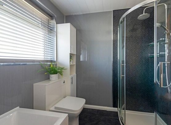 5 bedroom detached house to rent - Photo 1